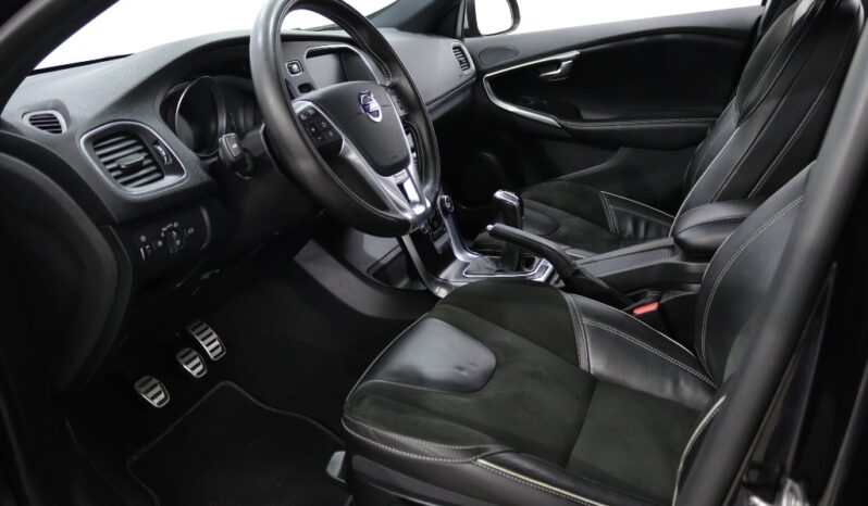VOLVO V40 2.0 D2 R-DESIGN completo