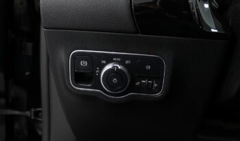 MERCEDES-BENZ Classe GLA 180 D completo