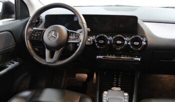MERCEDES-BENZ Classe GLA 180 D completo