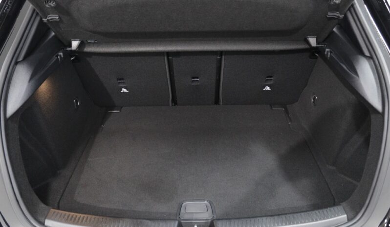 MERCEDES-BENZ Classe A 180 D AMG LINE AUT. completo