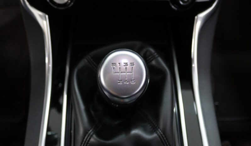 JAGUAR XE 2.0 D R-SPORT completo