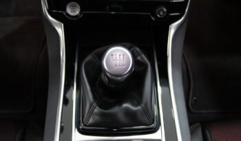 JAGUAR XE 2.0 D R-SPORT completo