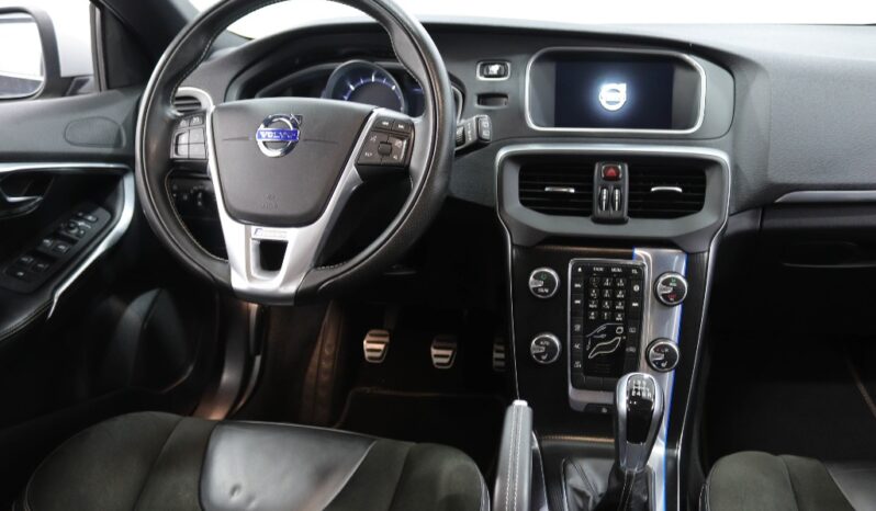 VOLVO V40 2.0 D2 R-DESIGN completo