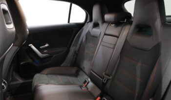 MERCEDES-BENZ Classe A 180 D AMG LINE AUT. completo