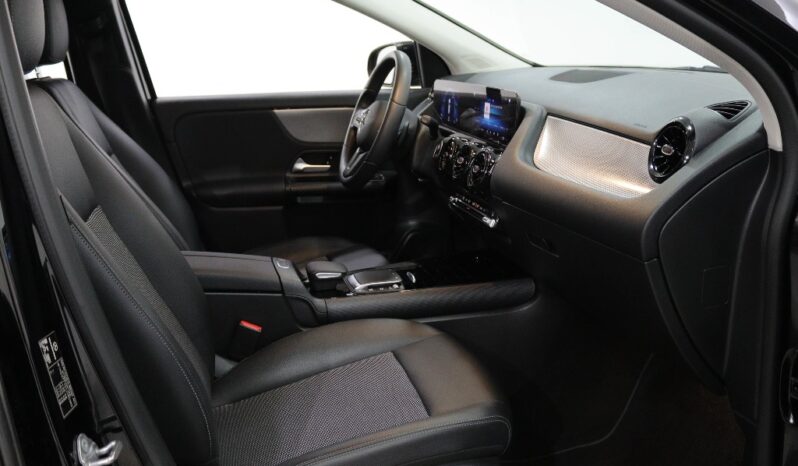 MERCEDES-BENZ Classe GLA 180 D completo