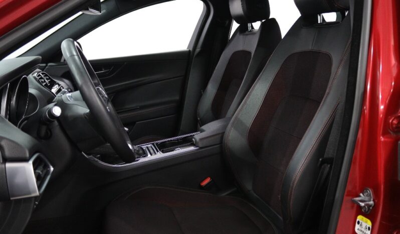 JAGUAR XE 2.0 D R-SPORT completo