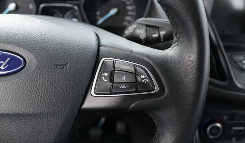 FORD Kuga 1.5 TDCI BUSINESS completo