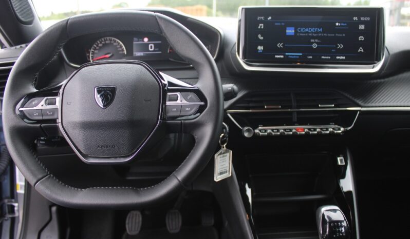 PEUGEOT 2008 1.2 STYLE completo