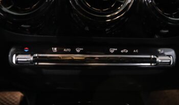 MERCEDES-BENZ Classe GLA 180 D completo