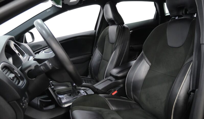 VOLVO V40 2.0 D2 R-DESIGN completo