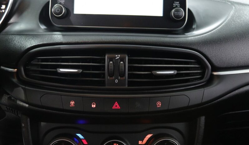 FIAT Tipo 1.3 M-JET LOUNGE completo