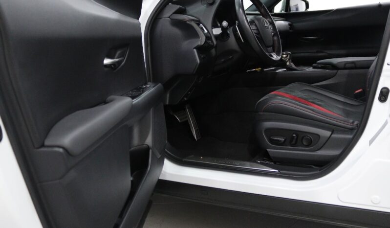 LEXUS UX 250H F SPORT completo