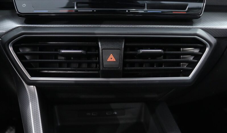 SEAT Leon Sportstourer 1.0 TSI STYLE completo