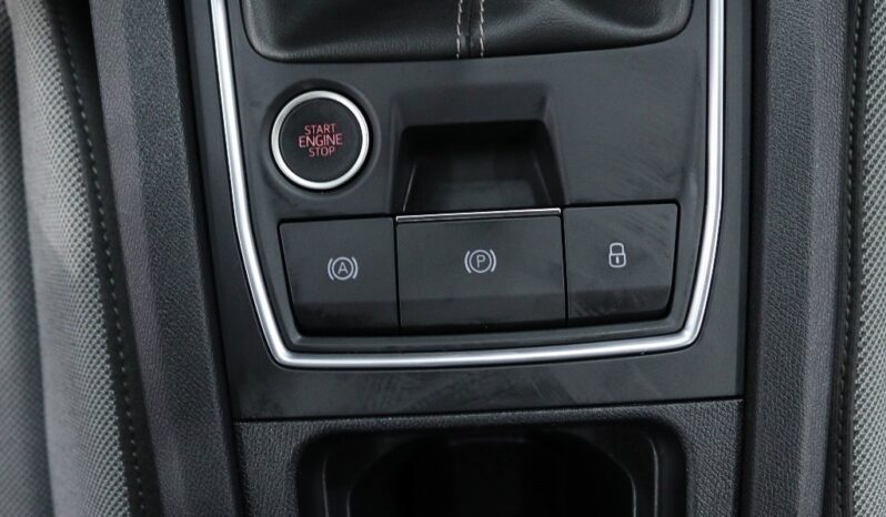 SEAT Leon Sportstourer 1.0 TSI STYLE completo