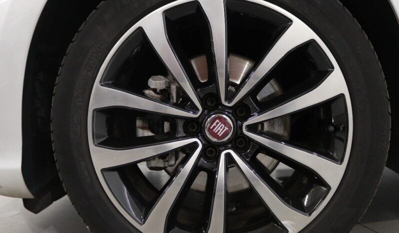 FIAT Tipo 1.3 M-JET LOUNGE completo