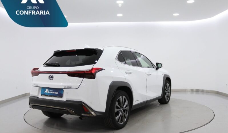LEXUS UX 250H F SPORT completo