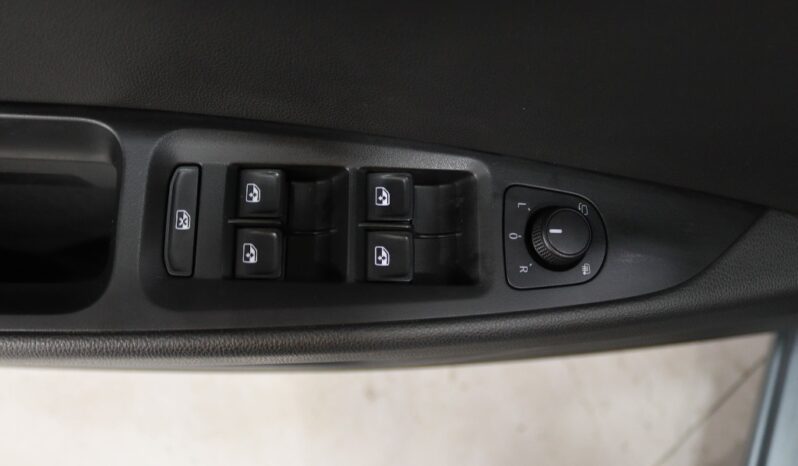 SEAT Leon 1.6 TDI STYLE S/S completo