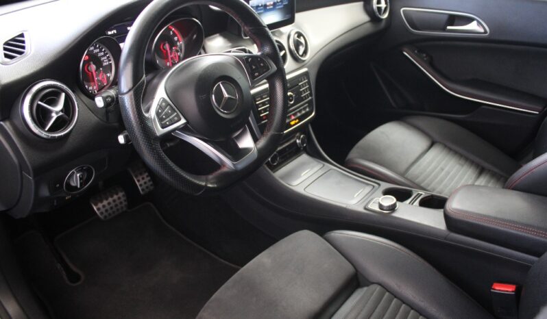 MERCEDES-BENZ Classe CLA Sho.Brake 200 D AMG LINE AUT. completo
