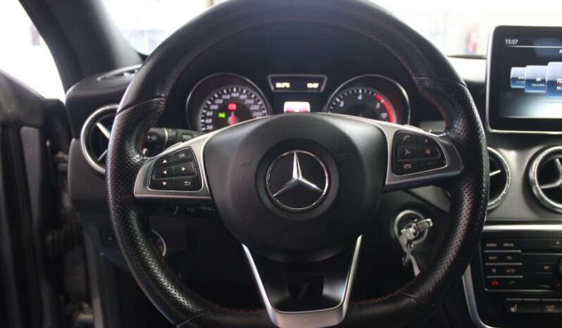 MERCEDES-BENZ Classe CLA Sho.Brake 200 D AMG LINE AUT. completo