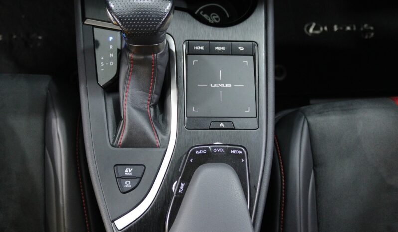 LEXUS UX 250H F SPORT completo