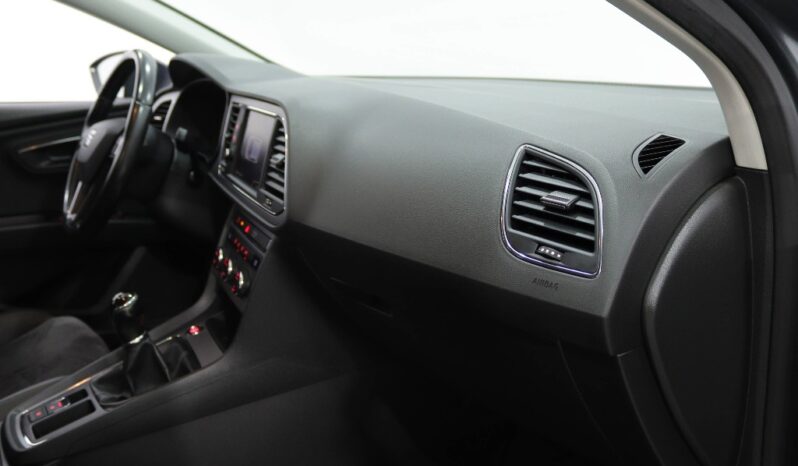 SEAT Leon 1.6 TDI STYLE S/S completo