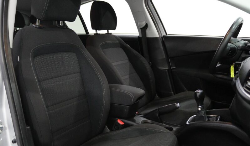 FIAT Tipo 1.3 M-JET LOUNGE completo