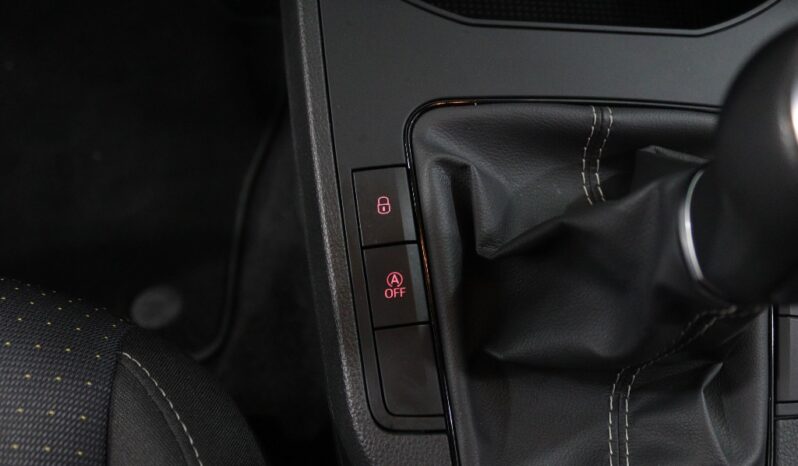 SEAT Ibiza 1.0 TSI STYLE completo