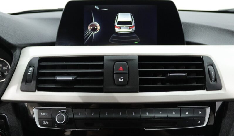 BMW Serie Touring LCI 318 D AUTO completo