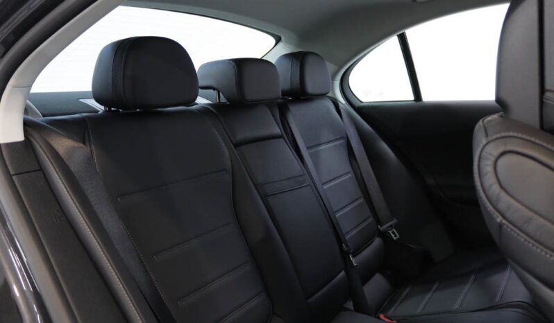 MERCEDES-BENZ Classe C 300 DE completo
