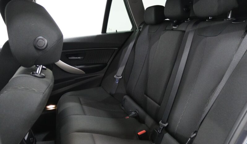 BMW Serie Touring LCI 318 D AUTO completo