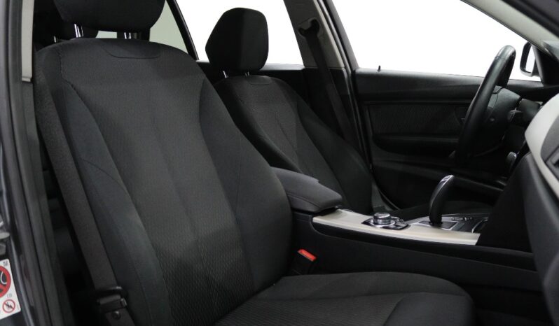 BMW Serie Touring LCI 318 D AUTO completo