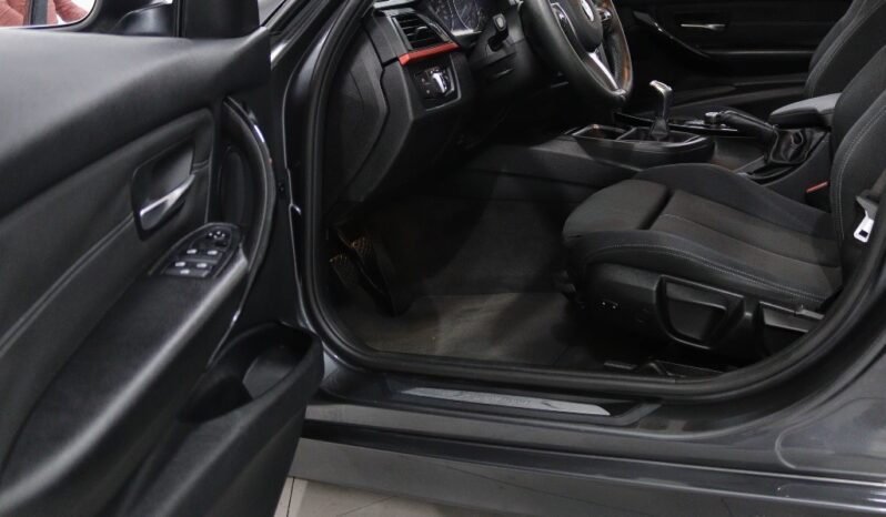 BMW Serie 318 D LINE SPORT completo