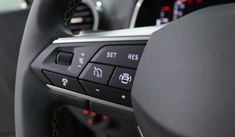 SEAT Arona 1.0 TSI XPERIENCE DSG completo