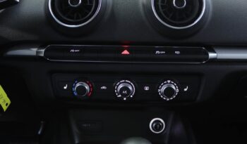 AUDI A3 Sportback 30 TFSI S TRONIC completo
