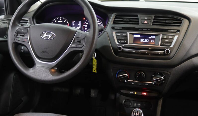 HYUNDAI i20 1.1 CRDI BLUE CLASSIC completo