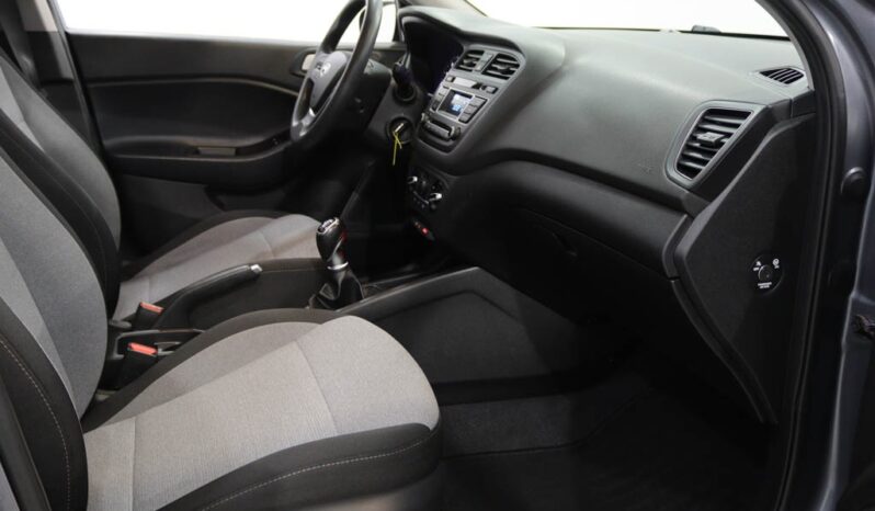 HYUNDAI i20 1.1 CRDI BLUE CLASSIC completo