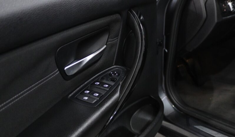 BMW Serie 318 D LINE SPORT completo