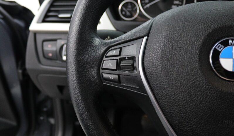 BMW Serie Touring LCI 318 D AUTO completo