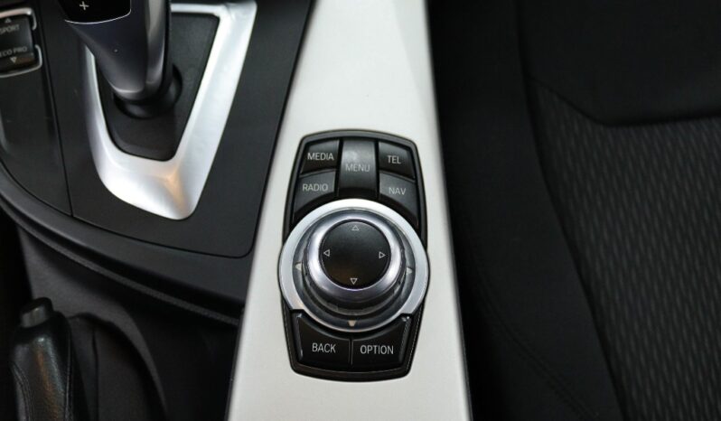 BMW Serie Touring LCI 318 D AUTO completo