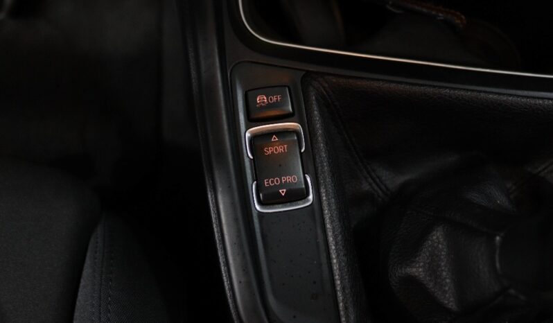 BMW Serie 318 D LINE SPORT completo
