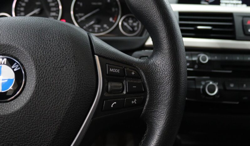BMW Serie Touring LCI 318 D AUTO completo