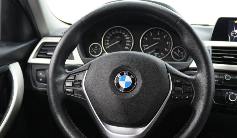 BMW Serie Touring LCI 318 D AUTO completo