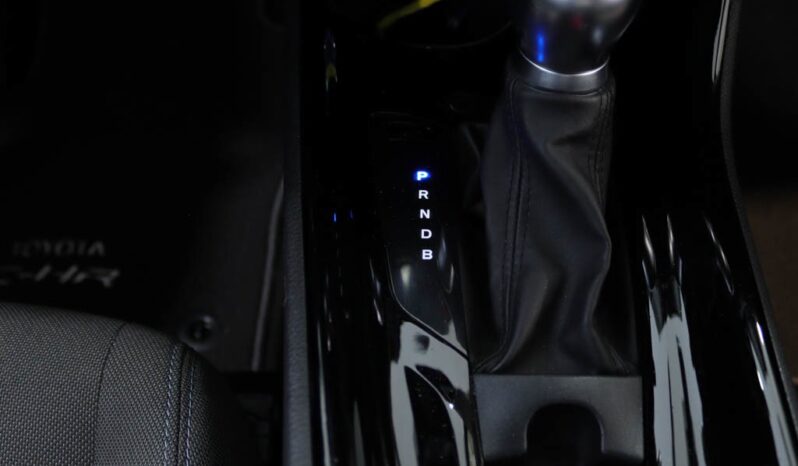TOYOTA C-HR 1.8 HYBRID COMFORT completo