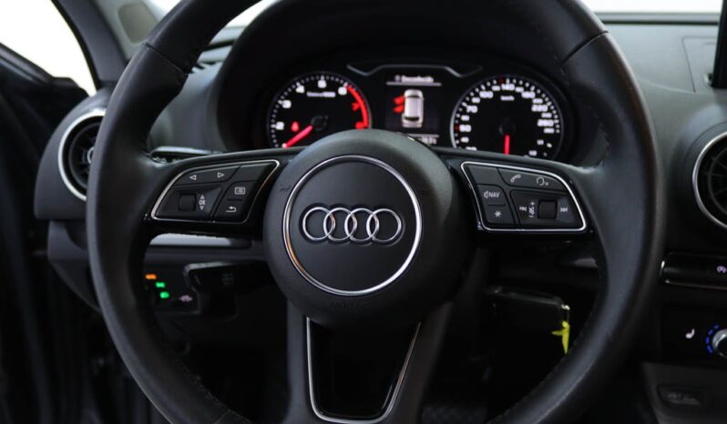 AUDI A3 Sportback 30 TFSI S TRONIC completo