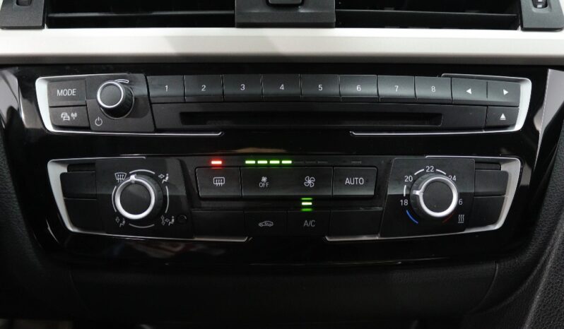 BMW Serie Touring LCI 318 D AUTO completo
