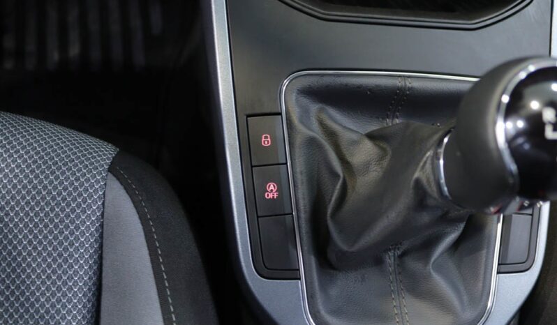 SEAT Arona 1.0 TSI STYLE completo