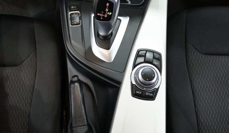 BMW Serie Touring LCI 318 D AUTO completo