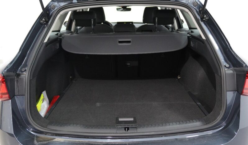 SEAT Leon Sportstourer 2.0 TDI STYLE completo