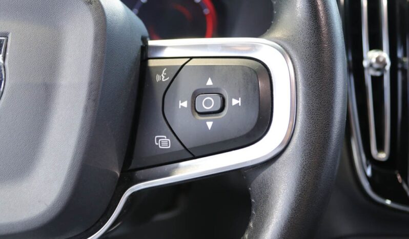 VOLVO XC40 2.0 D3 completo
