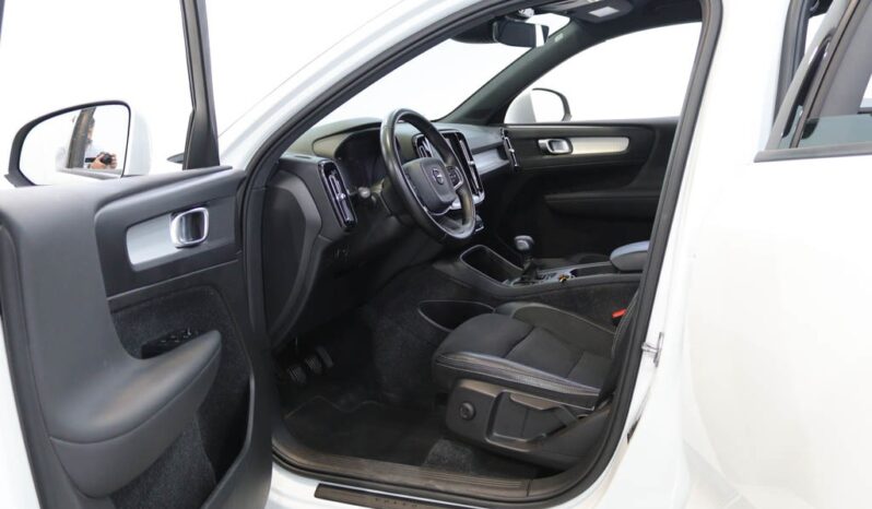 VOLVO XC40 2.0 D3 completo